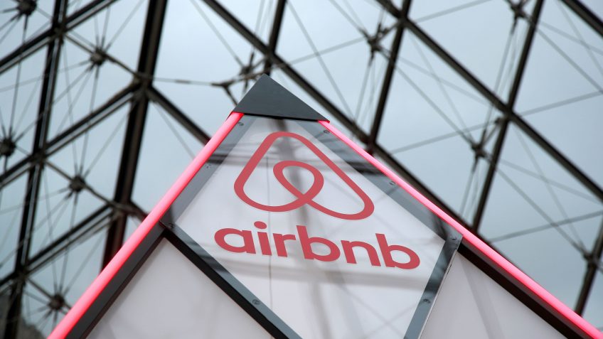 Airbnb announces job cuts, 30% recruiting staff laid off